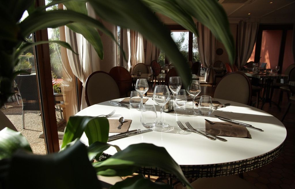 Kyriad Montpellier Nord Parc Euromedecine Saint Clement de Riviere Restoran foto